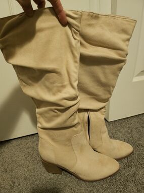 Knee-High🔥 Slouchy Women's Boots in Beige